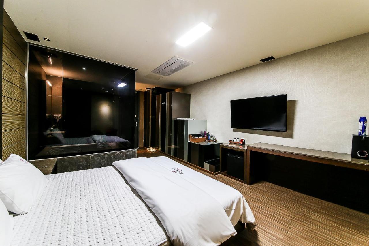 Gyeongju Arrietty Motel מראה חיצוני תמונה
