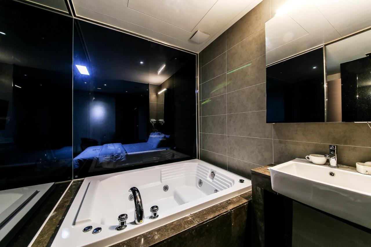 Gyeongju Arrietty Motel מראה חיצוני תמונה