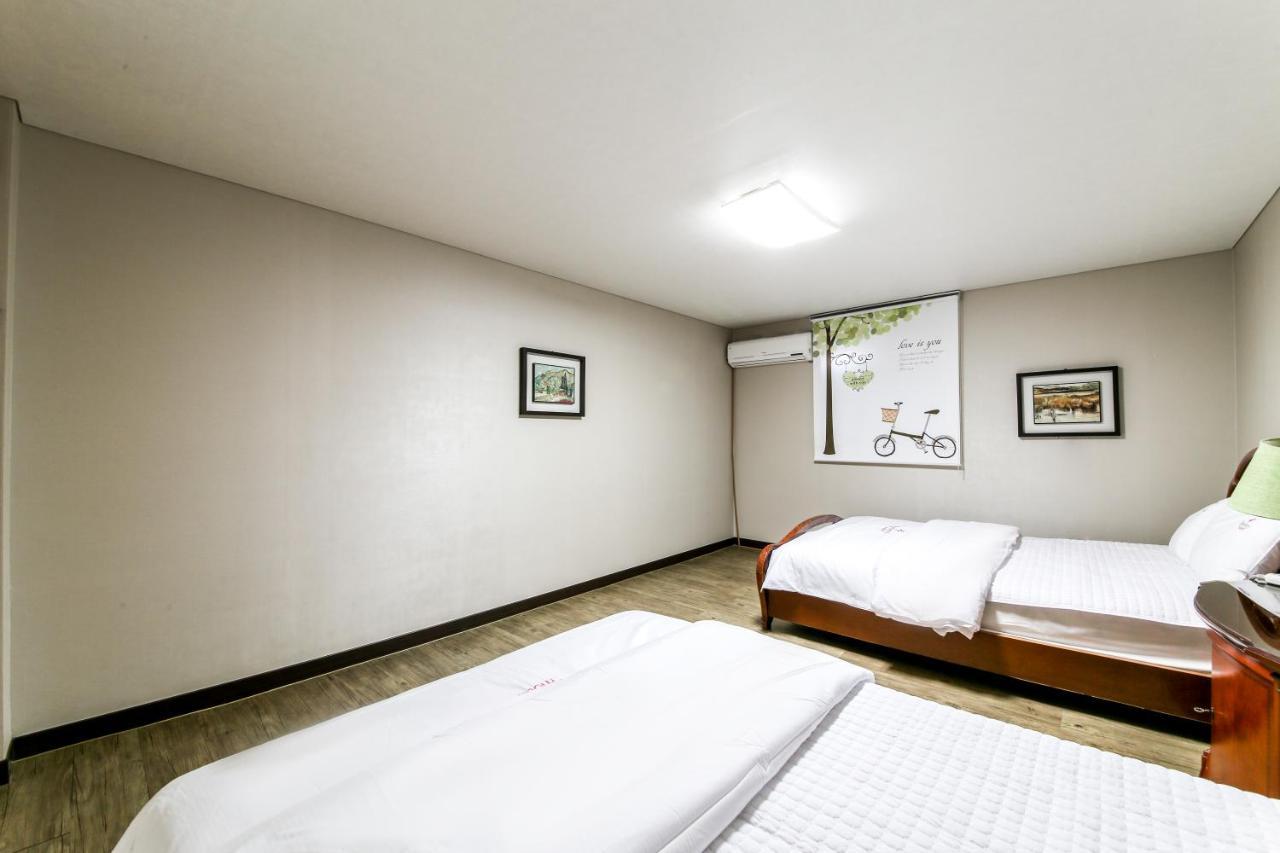 Gyeongju Arrietty Motel מראה חיצוני תמונה