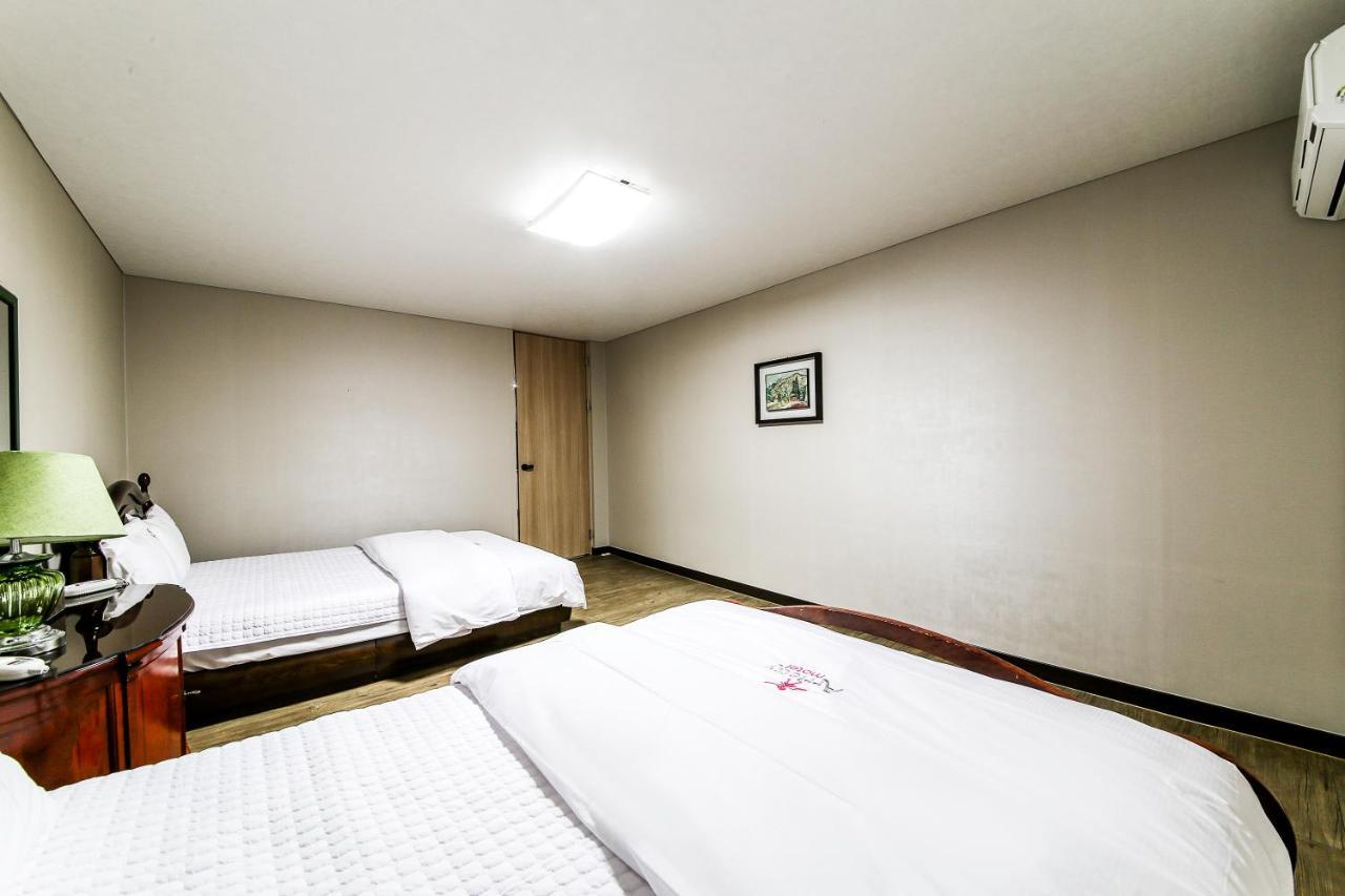 Gyeongju Arrietty Motel מראה חיצוני תמונה