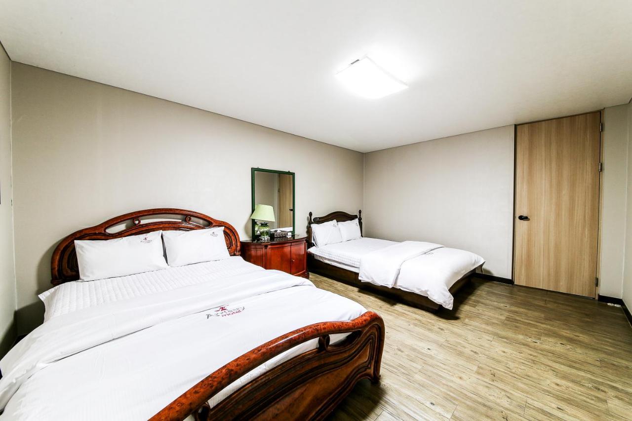 Gyeongju Arrietty Motel מראה חיצוני תמונה