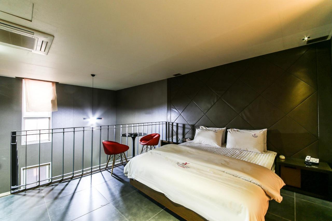 Gyeongju Arrietty Motel מראה חיצוני תמונה