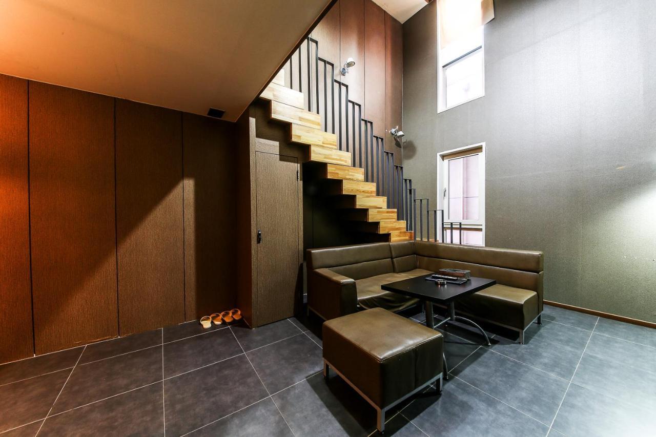 Gyeongju Arrietty Motel מראה חיצוני תמונה