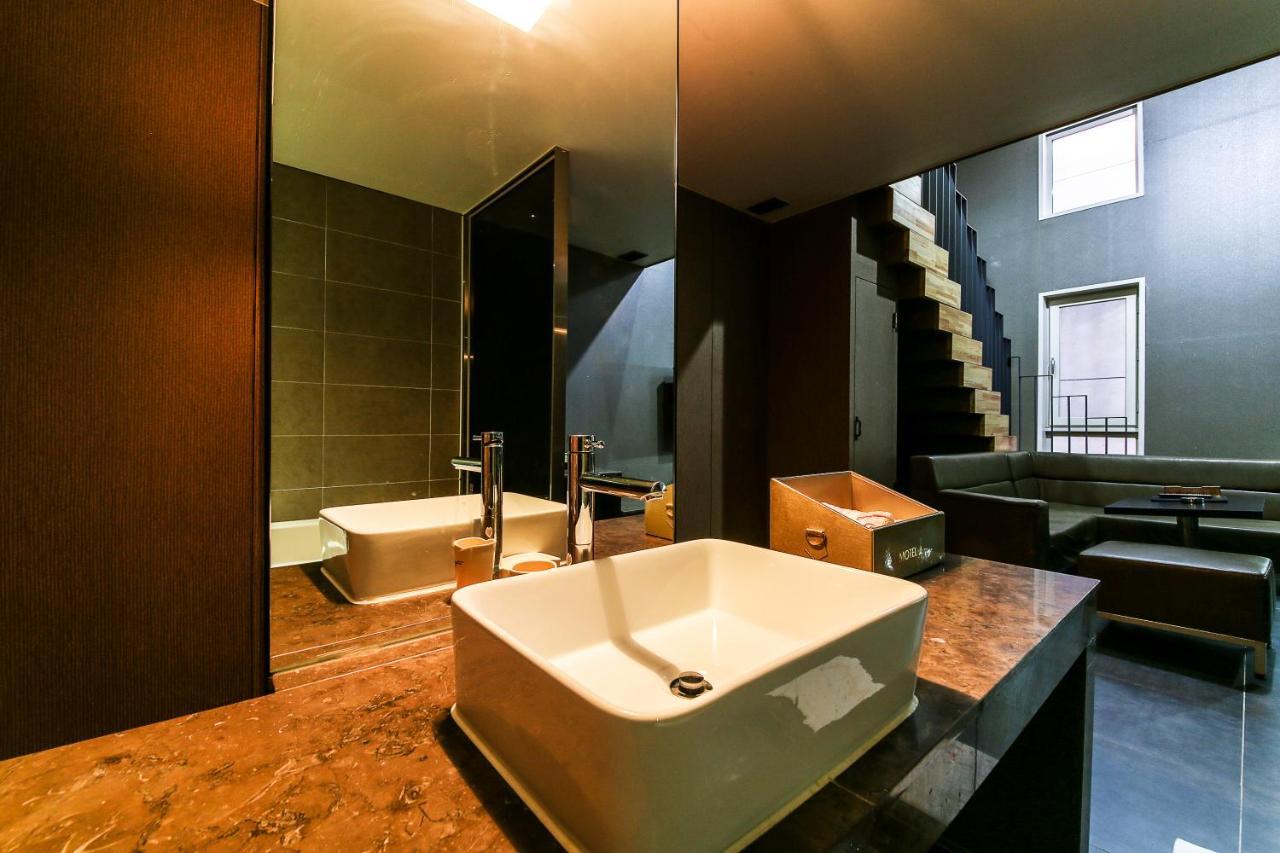 Gyeongju Arrietty Motel מראה חיצוני תמונה