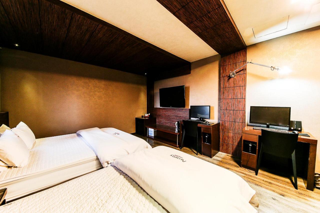 Gyeongju Arrietty Motel מראה חיצוני תמונה